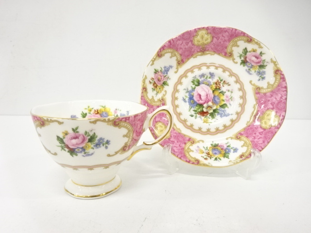 Pottery & Ceramics